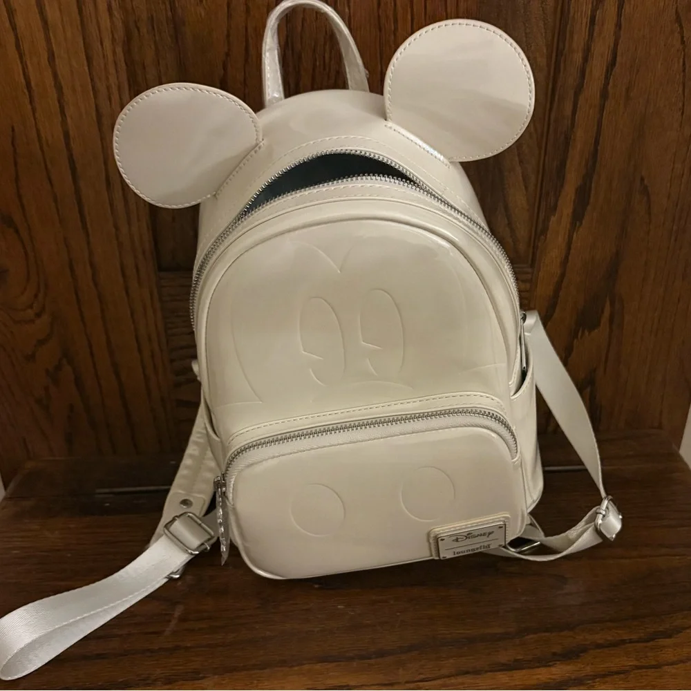 Loungefly Disney Pearl Mickey‎ Mouse Mini Backpack